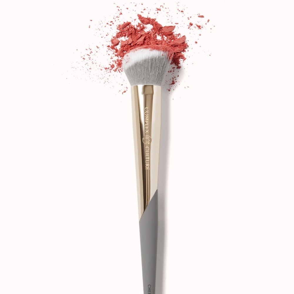 COMPLEX CULTURE CHEEK CHISELER BRUSH